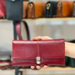 کیف دستی چرم طبیعی مدل مدیران رنگ زرشکی