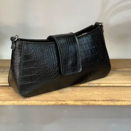 نمای جلوی کیف چرمی زنانه مدل عسل