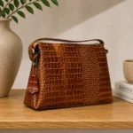 کیف دوشی چرم طبیعی گاوی سه طبله بزرگ قهوه‌ای طرح کروکودیلی